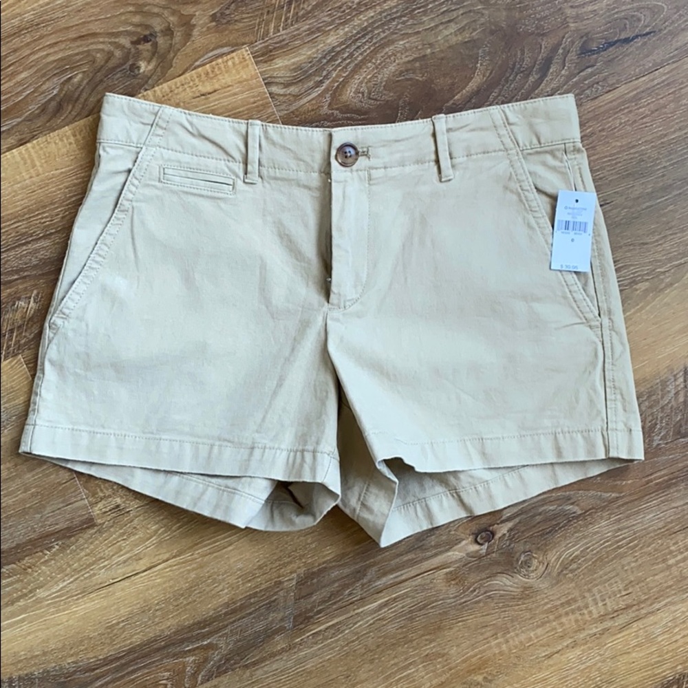 NWT Gap Khaki Shorts